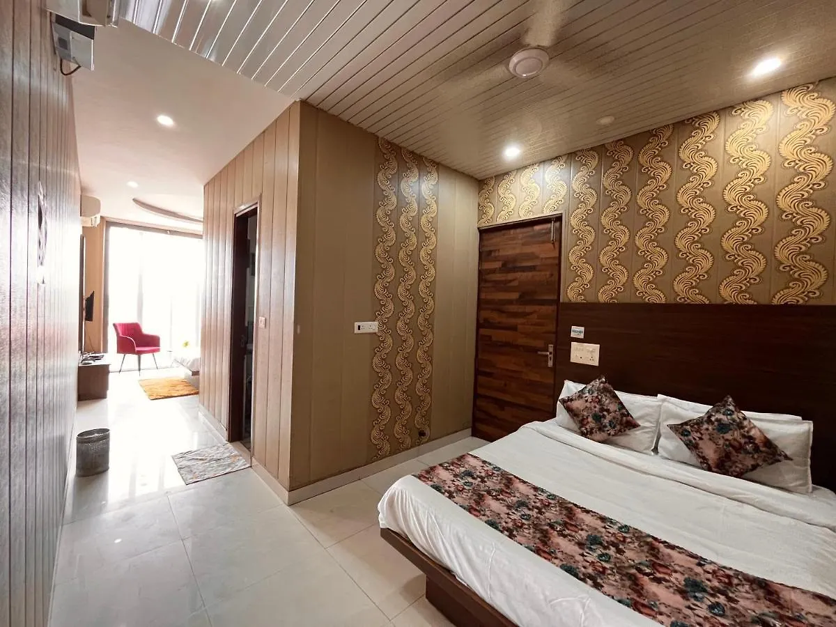 Отель The Pearl Grand, Top Rated & Most Awarded Property In Chandigarh Zirakpur Индия